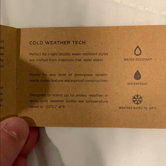 Black ugg kids boots - Picture 7 of 7